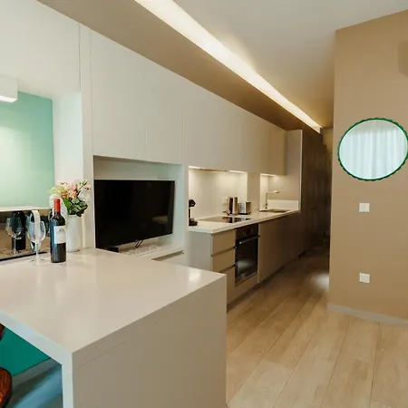 Mythical - Gym*yoga Room*pools *